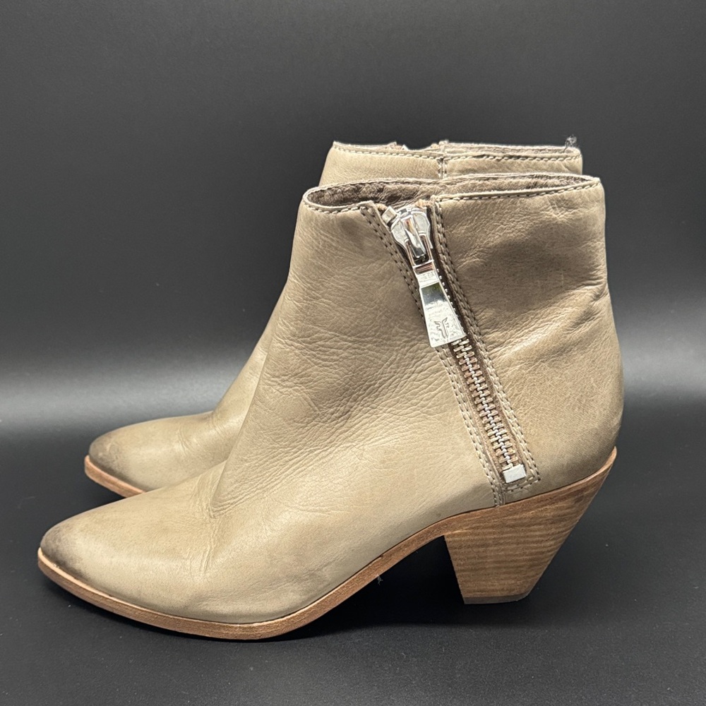 Frye Grey Leather Ankle Booties with Side Zip Sz 9 - Picture 4 of 12